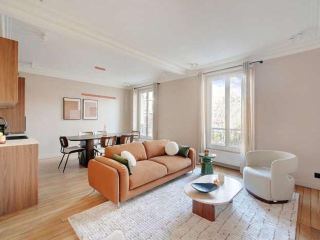 Appartement 3 chambres à louer à Duc d'Orléans, Paris
