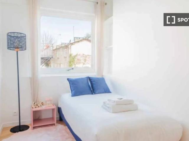 Appartement 3 chambres à louer à Ste Marguerite, Paris