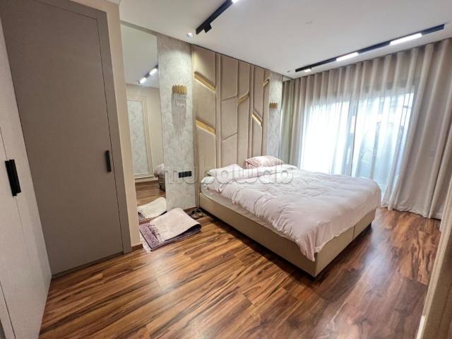 Appartement 3 chambres vue piscine à louer