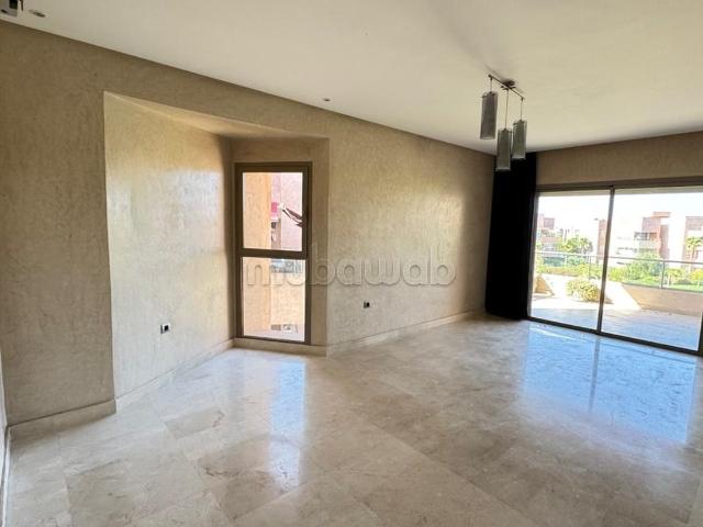 Appartement 3 chambres vide à louer en longue durée à prestigia