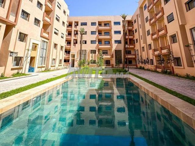 Appartement 3 chambres vide résidence avec piscine