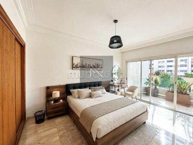 Appartement 3 chambres, 140 m² – Cuisine indépendante, terrasse sans vis à vis, parking, résidence moderne