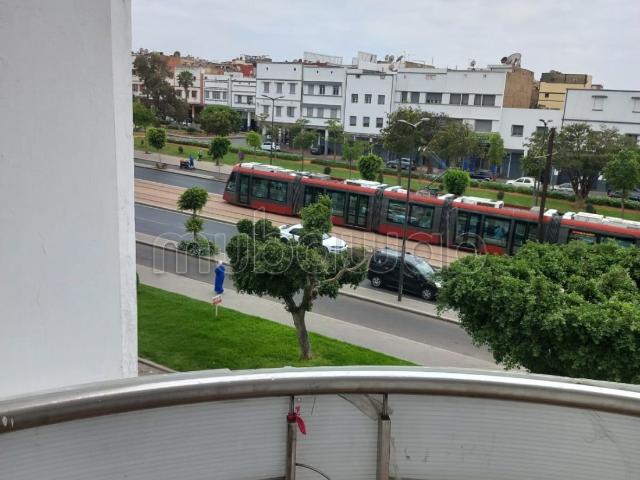 Appartement 3 chambres 104 m2 Boulevard Mohamed V balcon et garage