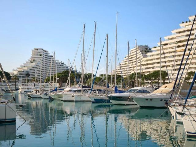 Appartement 3 P Rénové à Marina Baie des Anges