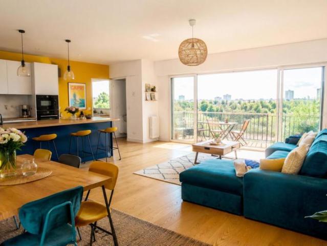 APPARTEMENT 3 PICÈES AVEC BALCON + PARKING AU PIED DU PONT DE PIERRE ET DE STALINGRAD