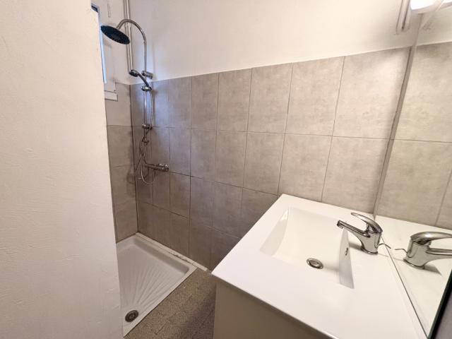 Appartement 3 pièce s 2 chambre s 77 m²