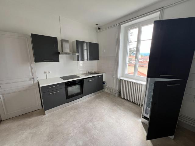 Appartement 3 pièce s 2 chambre s 83 m²