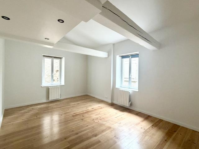Appartement 3 pièce s 2 chambre s 85 m²