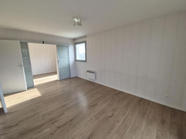 APPARTEMENT 3 pièce s 49m²