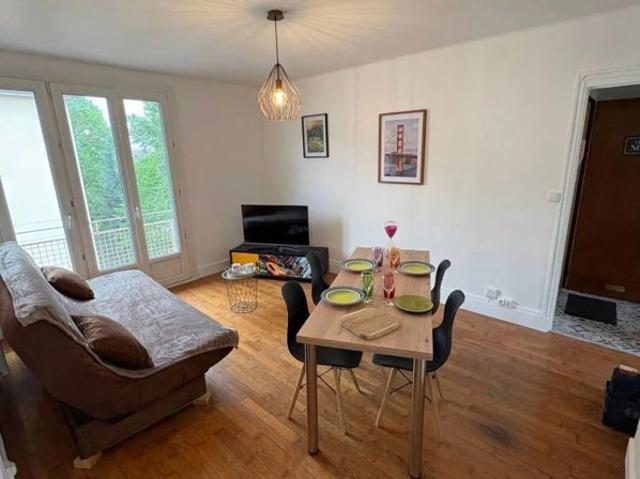 Appartement 3 pièce s 51 m2 Balcon, Cave, Grenier, Stationnement collectif Secteur Fontaine Écu