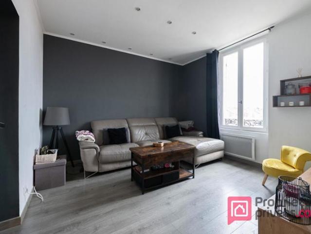 Appartement 3 pièce s 54m² 2chambres+ box+ cave