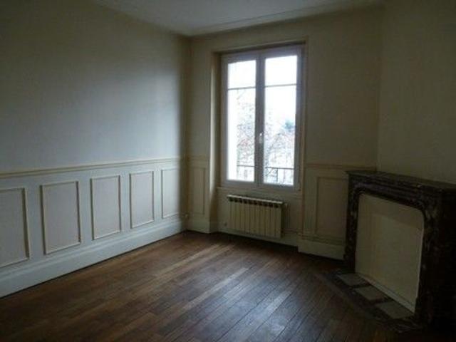 APPARTEMENT 3 pièce s 55m²
