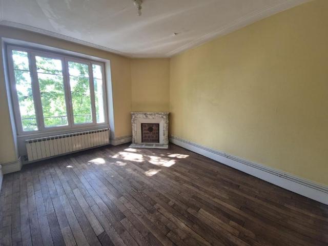 APPARTEMENT 3 pièce s 55m²