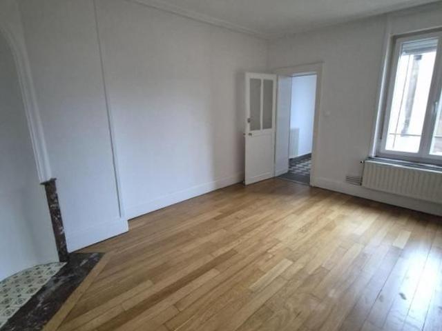 APPARTEMENT 3 pièce s 58m²
