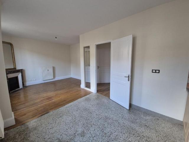 APPARTEMENT 3 pièce s 63m²