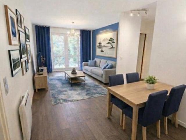 Appartement 3 pièce s 64.78 m2 Noisy le Grand 93160
