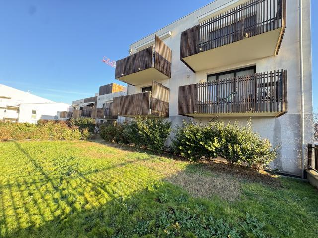 Appartement T3 64m2 avec grand balcon et 2 PK en S SOL à vendre