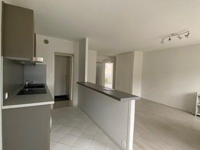 APPARTEMENT 3 pièce s 64m²