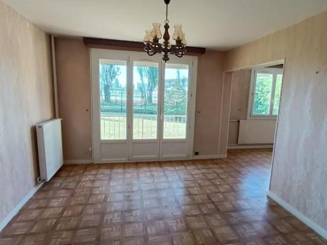 APPARTEMENT 3 pièce s 65m²