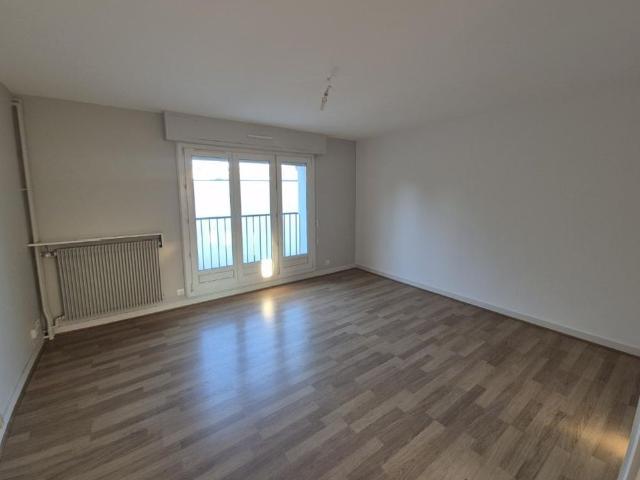 APPARTEMENT 3 pièce s 68m²