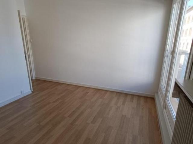 APPARTEMENT 3 pièce s 68m²