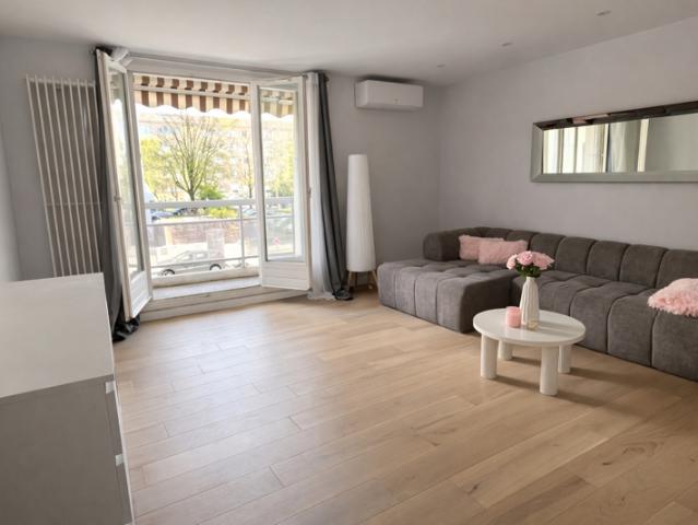 Appartement 3 pièce s 74,35 m2 Villeurbanne Gratte Ciel