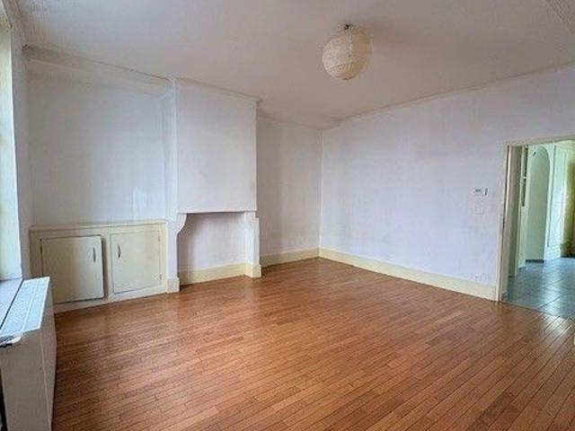 APPARTEMENT 3 pièce s 83m²
