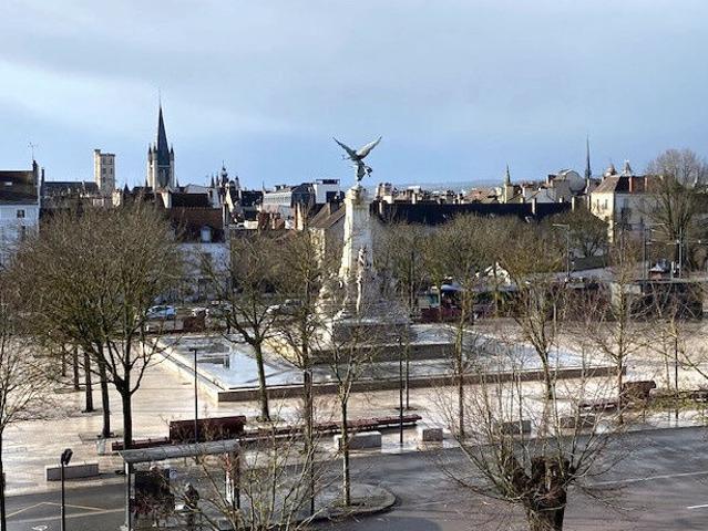 Appartement 3 pièces, 47 m² à louer à Dijon 21000