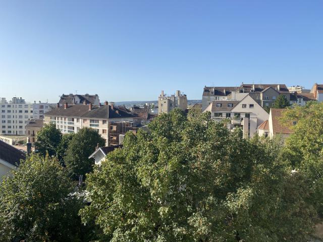 Appartement 3 pièces, 47 m² à louer à Dijon 21000
