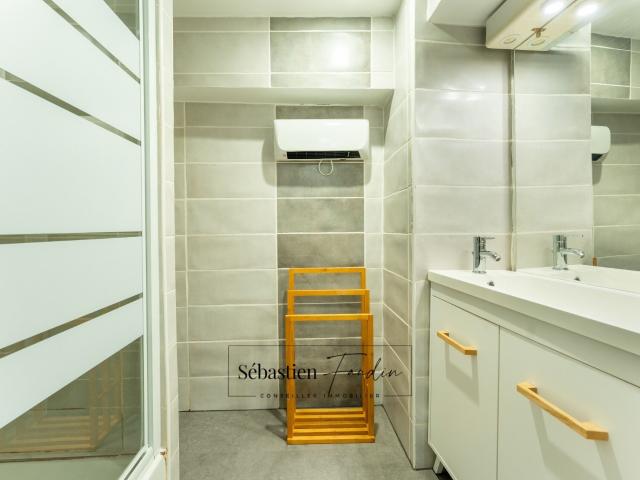 Appartement 3 pièces, 47 m² à louer à Le Beausset 83330