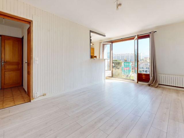 Appartement 3 pièces 46 m2 Premier achat ou investissement locatif au 10 avenue de la République à Seyssinet