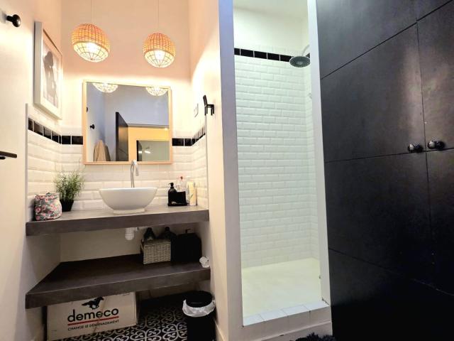 Appartement 3 pièces, 46 m² à louer à Marseille 2 13002
