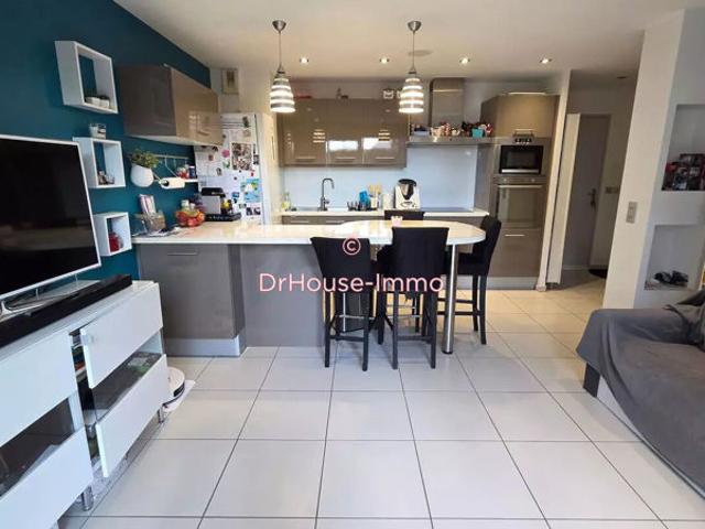 Appartement 3 Pièces 53 m2 rez de jardin 112 m2 place parking SOLLIES PONT