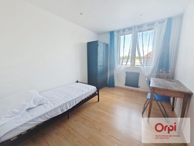 Appartement 3 pièces, 53 m² à louer à Montluçon 03100