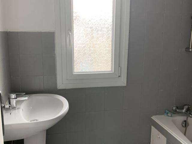 Appartement 3 pièces, 53 m² à louer à Nîmes 30000
