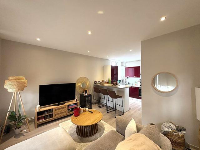 APPARTEMENT 3 PIÈCES 53 M² HYPER CENTRE VILLE
