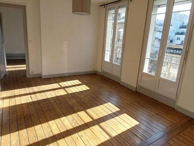 Appartement 3 pièces 53m2 REIMS 725 euros