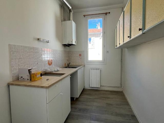 Appartement 3 pièces, 50 m² à louer à Toulon 83000