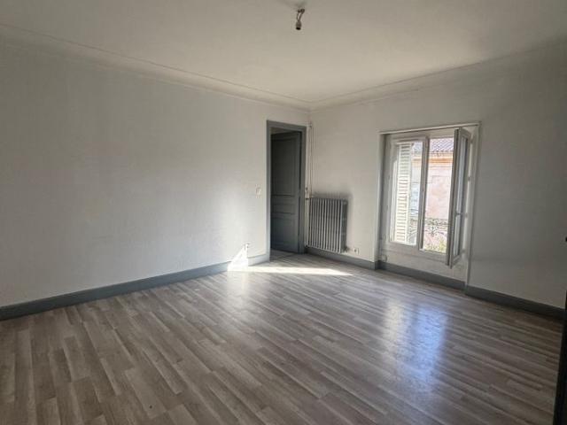 Appartement 3 pièces, 50 m² à louer à Nîmes 30900