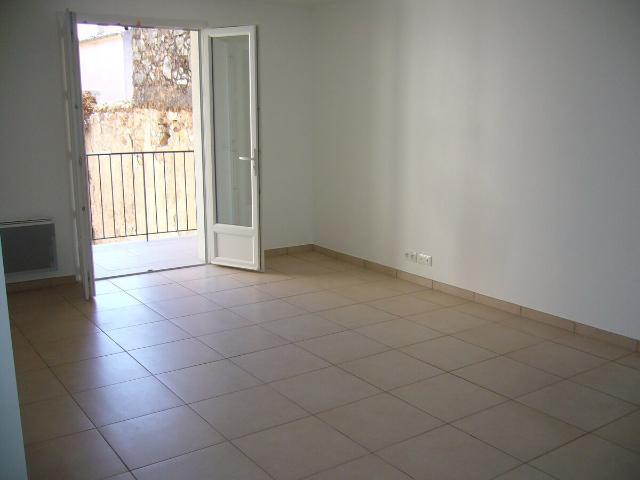 Appartement 3 pièces, 50 m² à louer à Puget Ville 83390