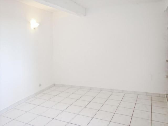 Appartement 3 pièces, 50 m² à louer à Saint Michel l'Observatoire 04870