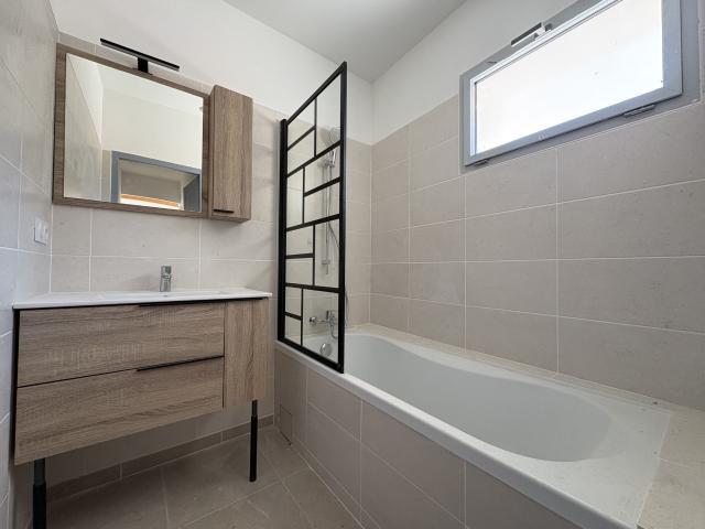 Appartement 3 pièces, 51 m² à louer à Aubagne 13400