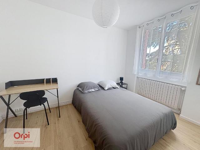 Appartement 3 pièces, 51 m² à louer à Montluçon 03100