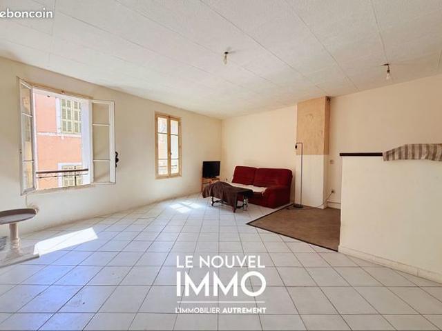 Appartement 3 piéces, 52,79 m² à rénover, La ciotat 13600