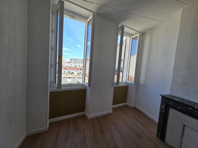 Appartement 3 pièces, 52 m² à louer à Marseille 3 13003