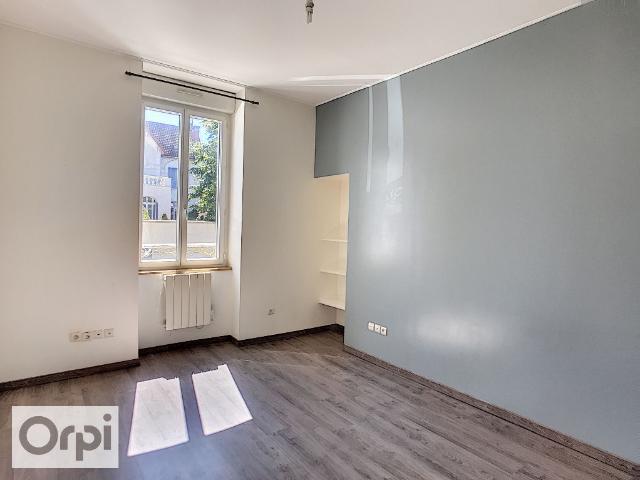 Appartement 3 pièces, 52 m² à louer à Montluçon 03100