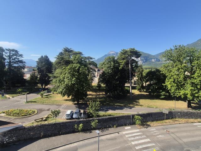 Appartement 3 pièces, 52 m² à louer à Saint Égrève 38120