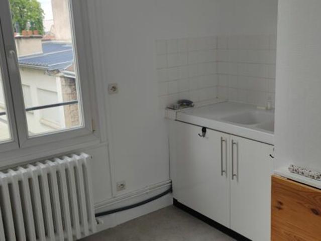 Appartement 3 pièces 52m2 REIMS 675 euros