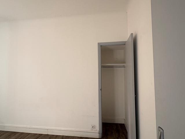 Appartement 3 pièces, 57 m² à louer à Marseille 8 13008