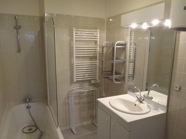 Appartement 3 pièces, 54 m² à louer à Bordeaux 33000